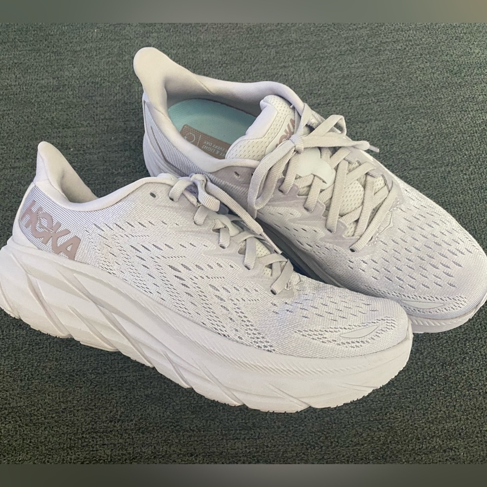 Hoka One One Clifton 8